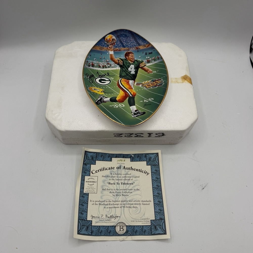 Vintage Brett Favre Green Bay Packers Plate Back to Titletown Bradford Exchange